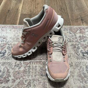 🌷On Cloud Shoes🌷